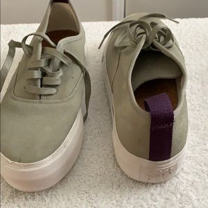 EYTYS Women’s Sneakers Size 9 1/2